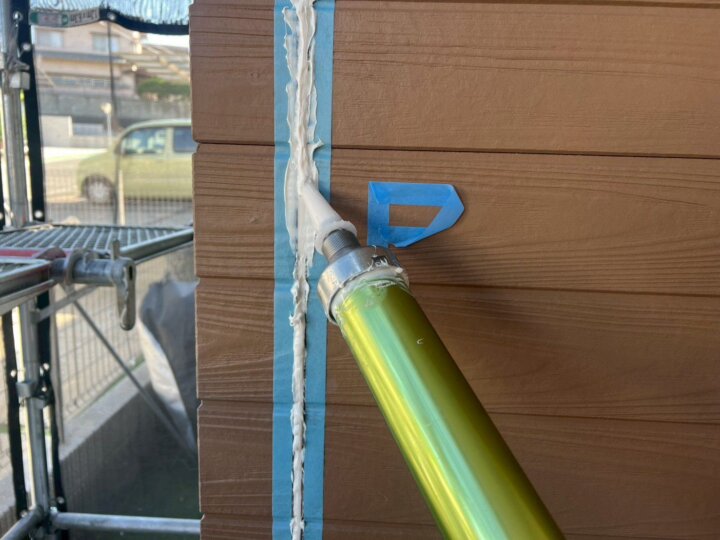 【充填】板間目地コーキング