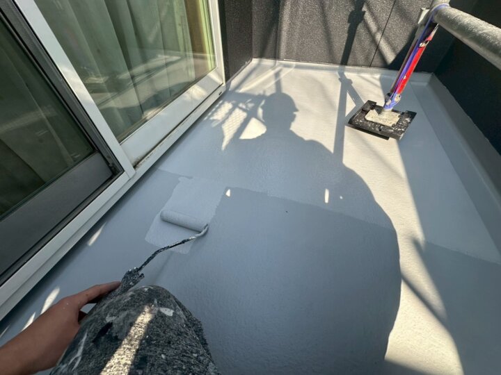 【トップコート塗布2層目】バルコニー