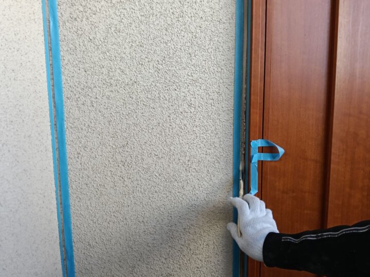 【プライマー塗布】建具廻りコーキング