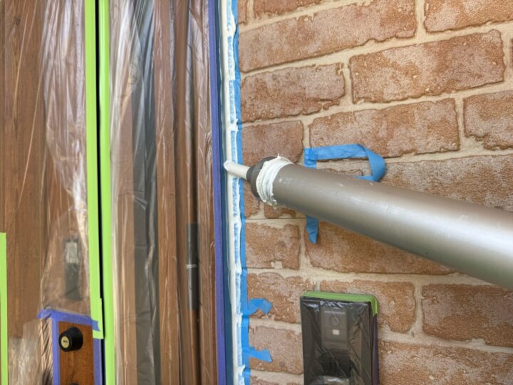 【充填】建具廻りコーキング