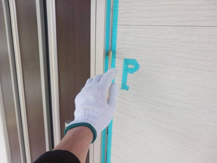 【プライマー塗布】建具廻りコーキング