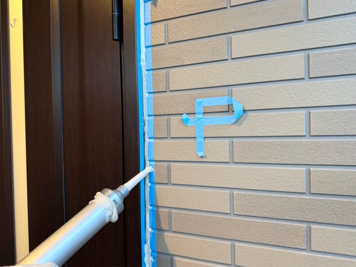 【充填】建具廻りコーキング