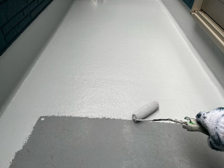 【トップコート塗布1層目】ベランダ