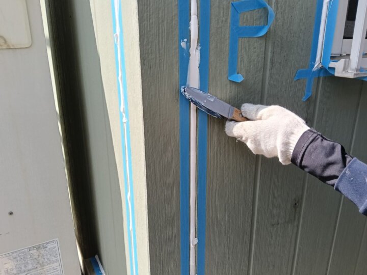 【へら均し】板間目地コーキング