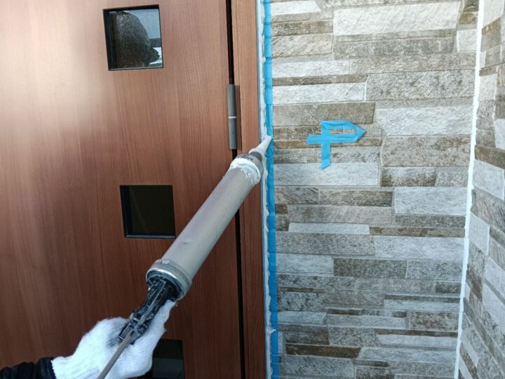 【充填】建具廻りコーキング