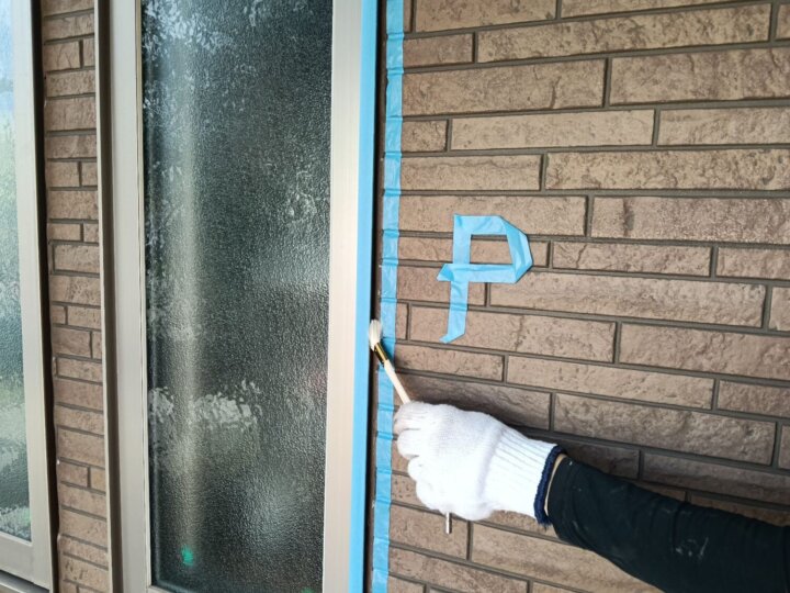 【プライマー塗布】建具廻りコーキング