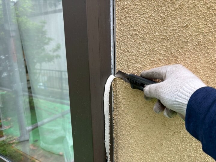 【撤去】建具廻りコーキング