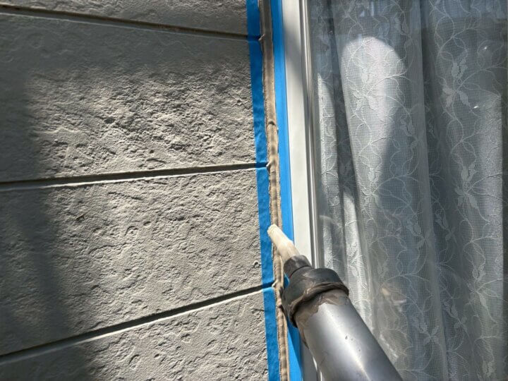 【充填】建具廻りコーキング
