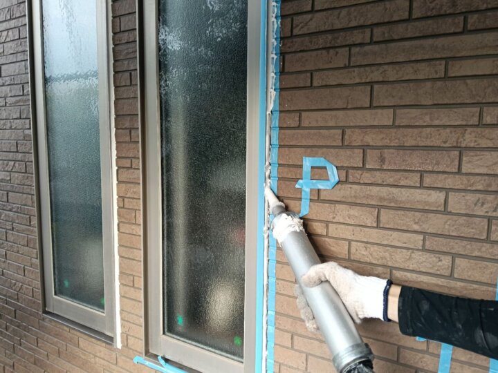 【充填】建具廻りコーキング