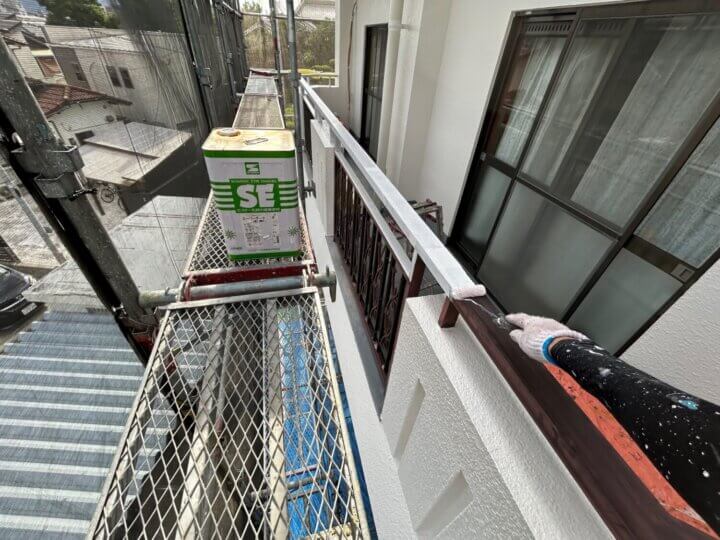 【防腐剤塗布】ベランダ笠木