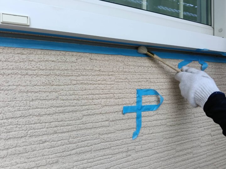 【プライマー塗布】建具廻りコーキング