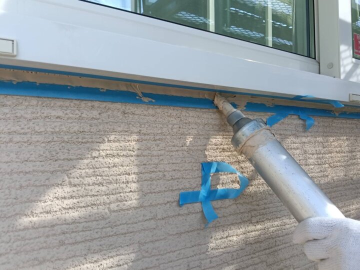 【充填】建具廻りコーキング