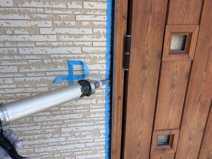 【充填】建具廻りコーキング