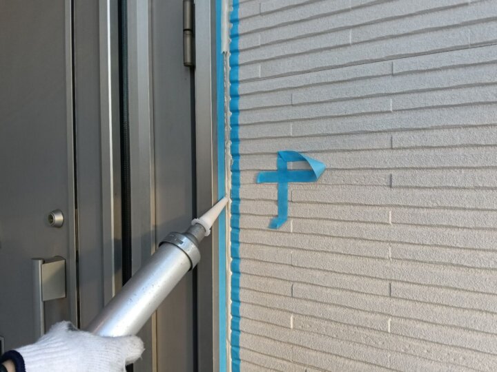 【充填】建具廻りコーキング
