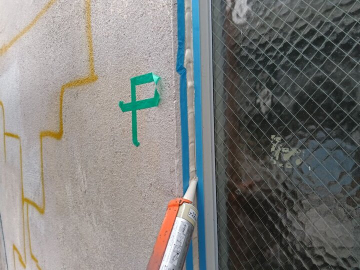 【充填】建具廻りコーキング