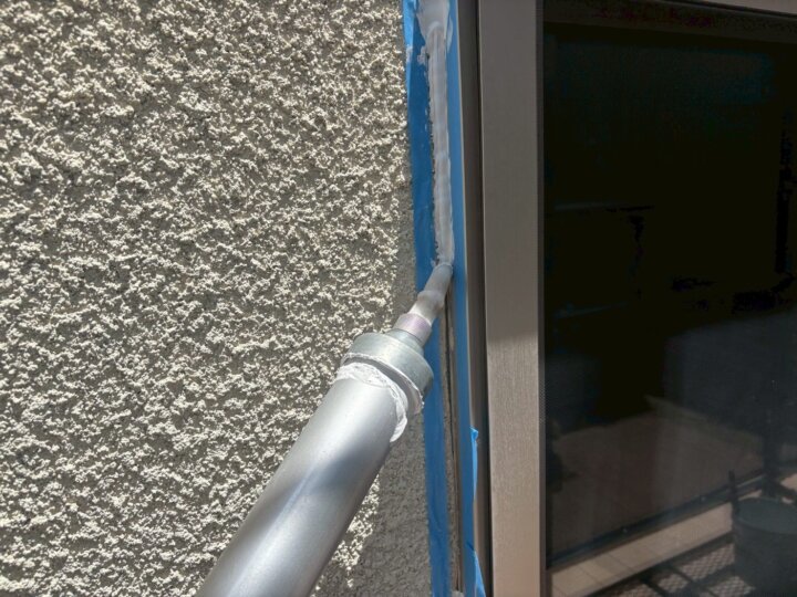 【充填】建具廻りコーキング