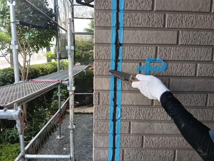 【へら均し】板間目地コーキング