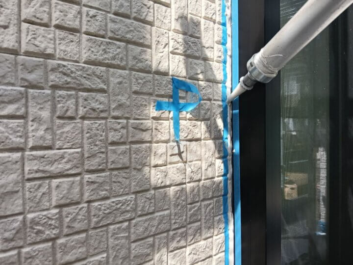 【充填】建具廻りコーキング