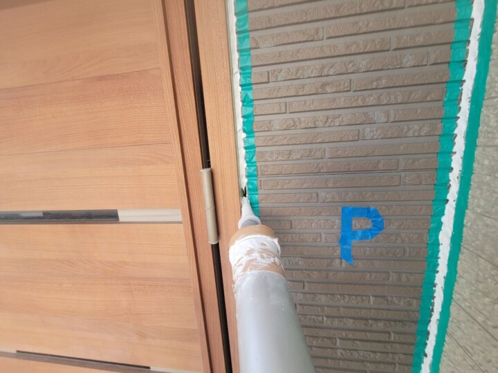 【充填】建具廻りコーキング