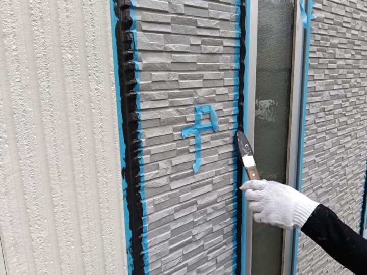 【へら均し】建具廻りコーキング