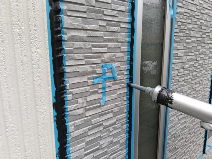 【充填】建具廻りコーキング